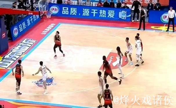 史密斯三双王浩然25分 北京惜败深圳近6战仅2胜